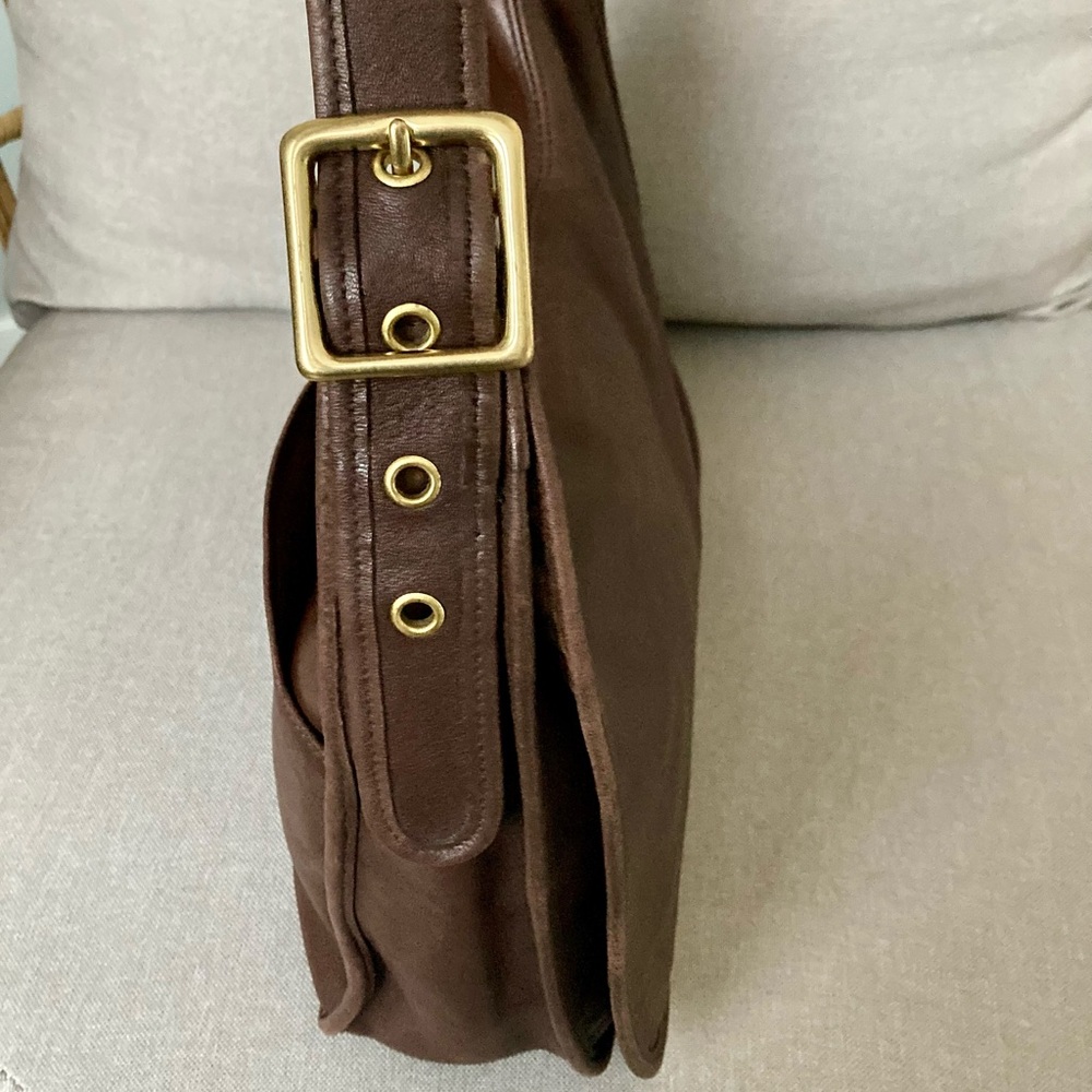 Vintage Coach Legacy 9718 Saddle Bag | 1990s Glove-Tanned Leather Rich Mahogany - Picture 4 of 9